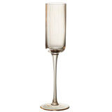 Verre à champagne J-Line Louise sur une table élégamment dressée