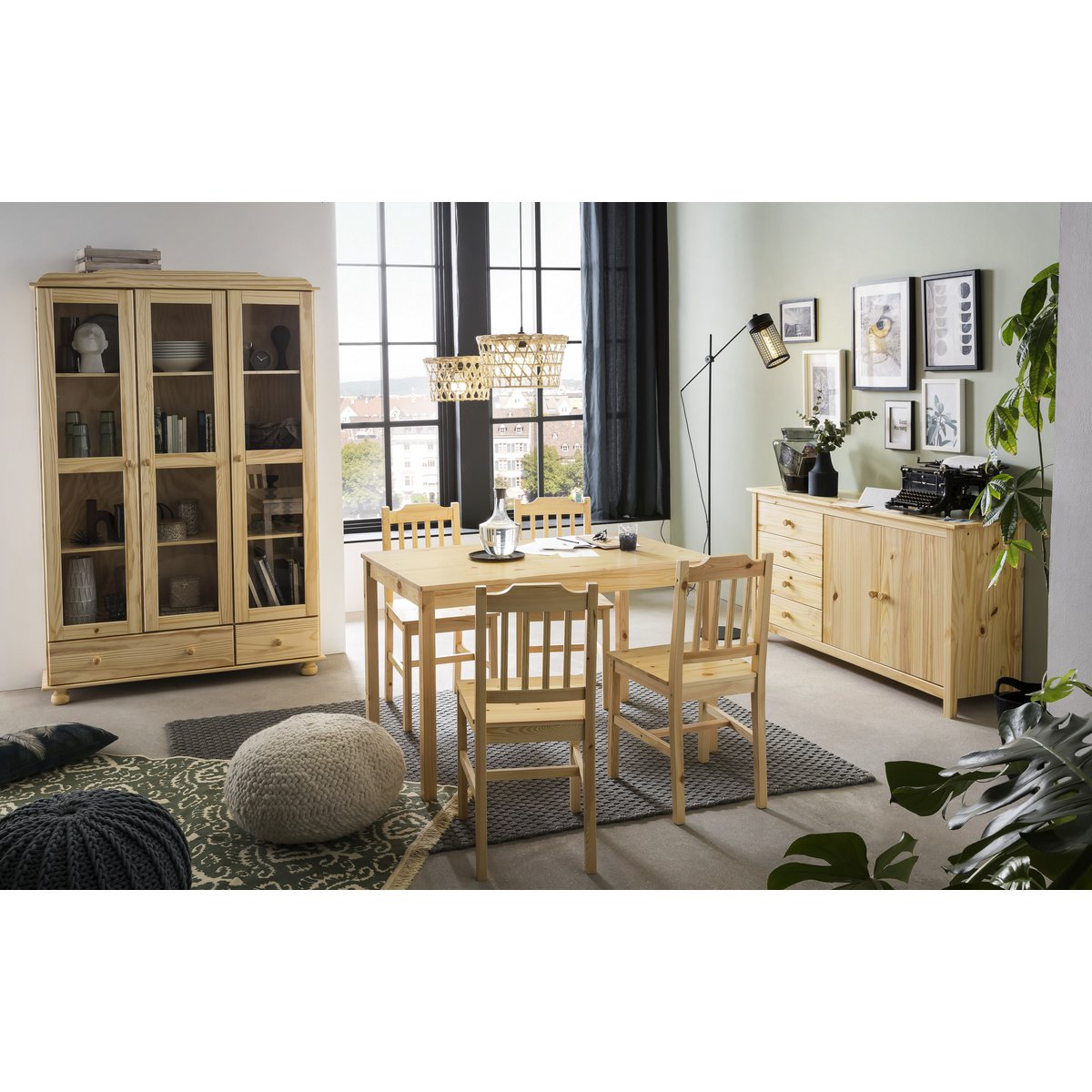 Vitrine Moebilia dans un intérieur de style maison de campagne