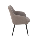 Chaise Miles J-Line dans un salon moderne, ambiance chaleureuse