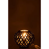 Détail du design en bambou de la lampe J-Line