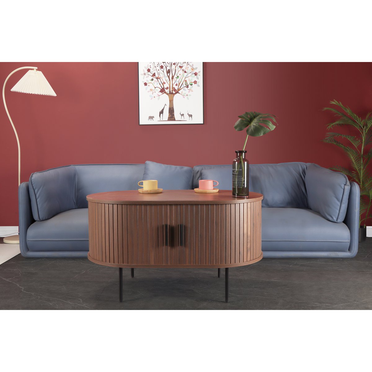 Gros plan sur la finition en noyer de la table basse