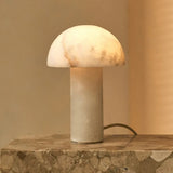 Lampe à poser en albâtre blanc cassé
