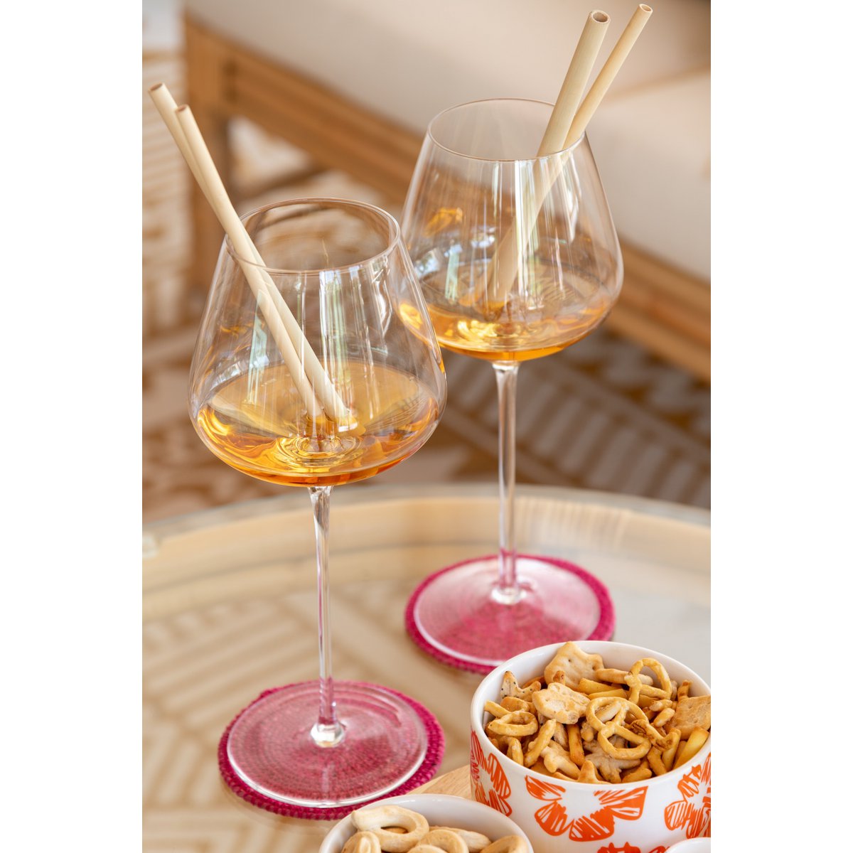 Détail du verre à vin J-Line, finition brillante et raffinée