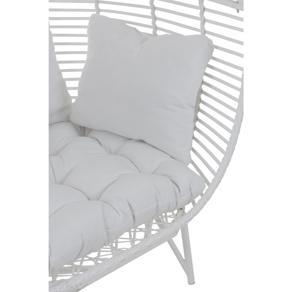 Zoom sur le design ovale de la chaise longue J-Line