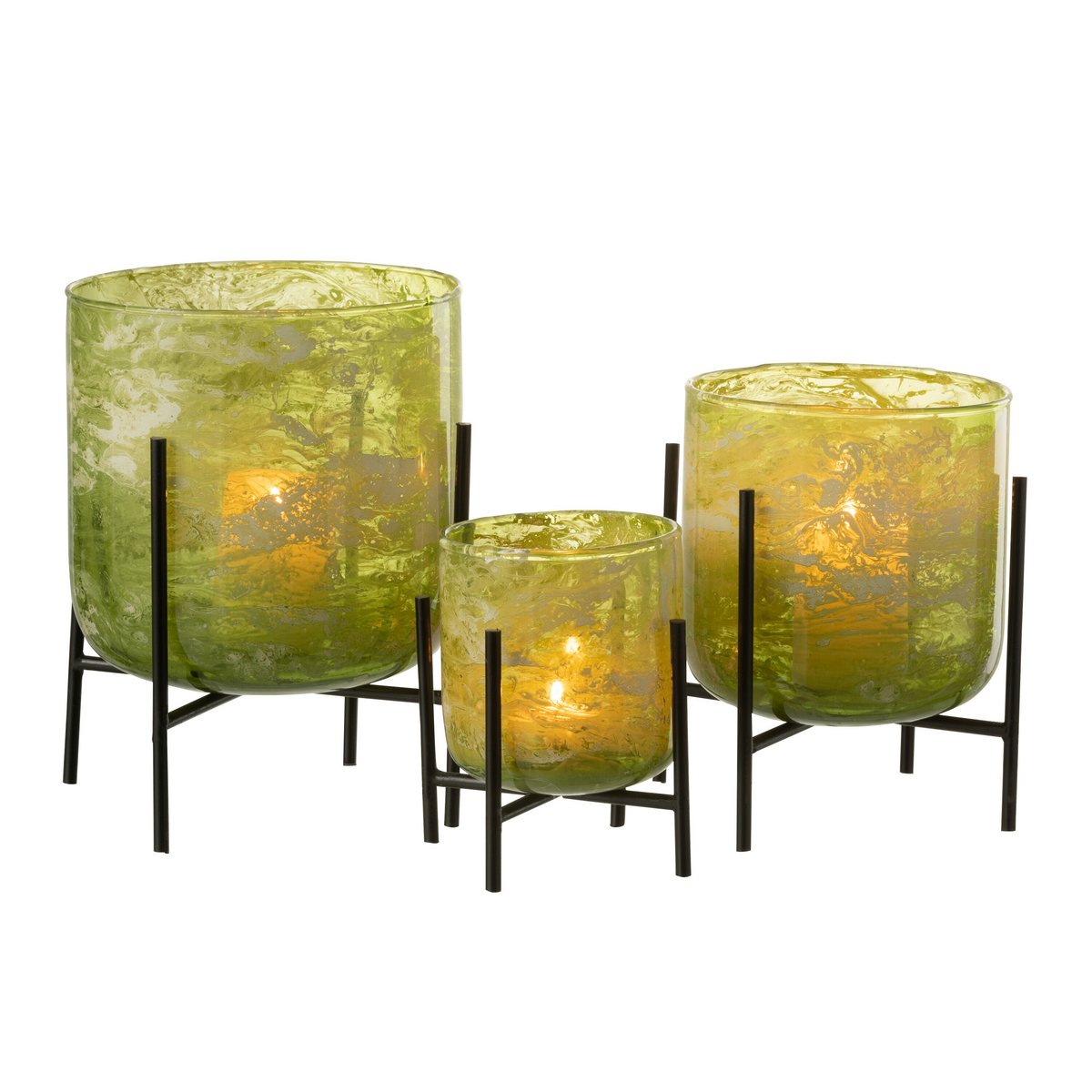 Lanterne J-Line intégrée dans un décor intérieur, créant une atmosphère chaleureuse
