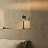 Lampe de table rechargeable Anton Shadow gris