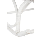 Tabouret à roulettes J-Line en rotin blanc, gros plan sur l'assise