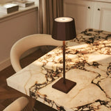 Lot de 8 lampes de table rechargeables moka brun avec station de recharge