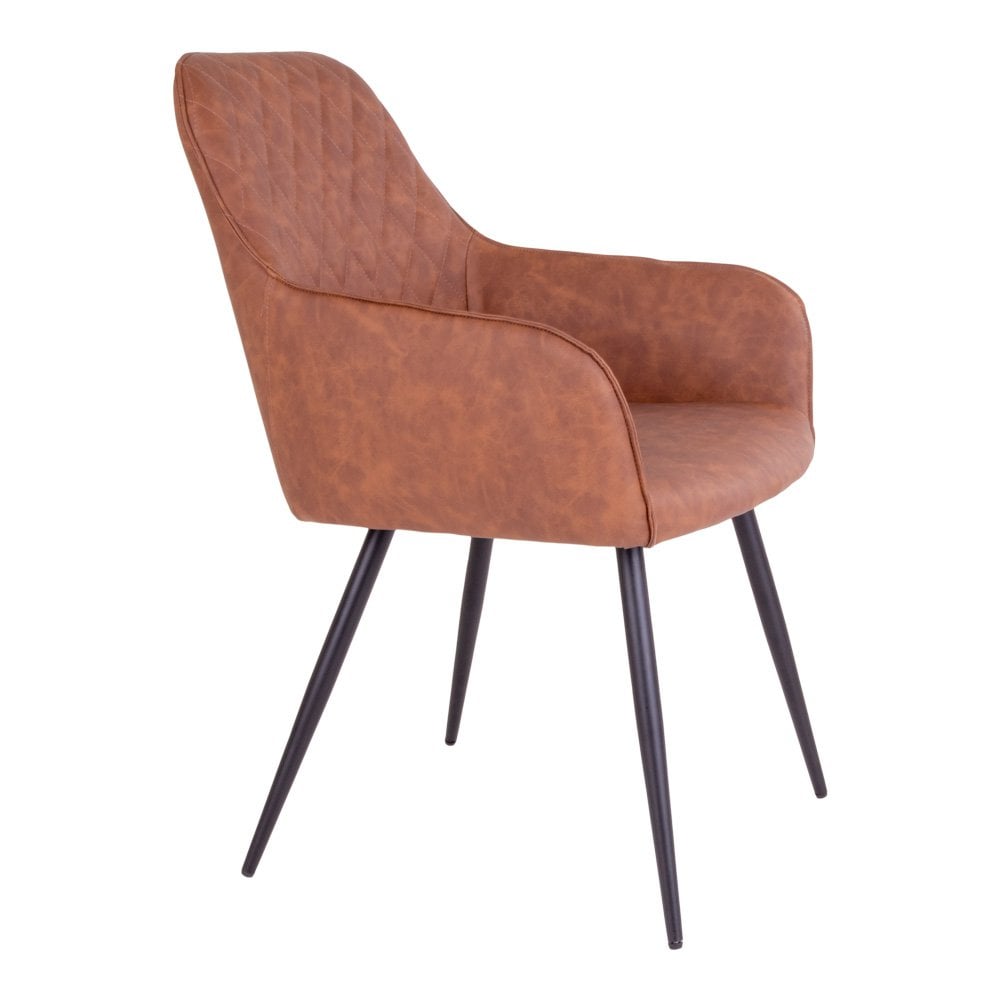 Vue latérale de la chaise Harbo, mettant en valeur le style rétro