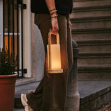 Lampe de table rechargeable en bois marron clair Evie