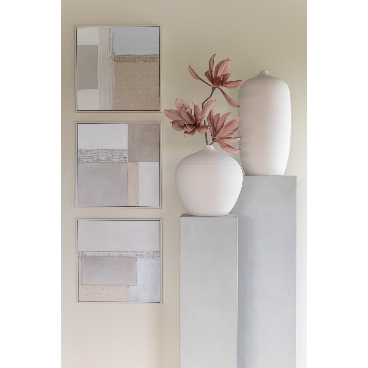Détail du Vase Bouteille Cassia J-Line, céramique blanche, ambiance décorative
