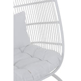 Chaise J-Line en situation dans un salon contemporain