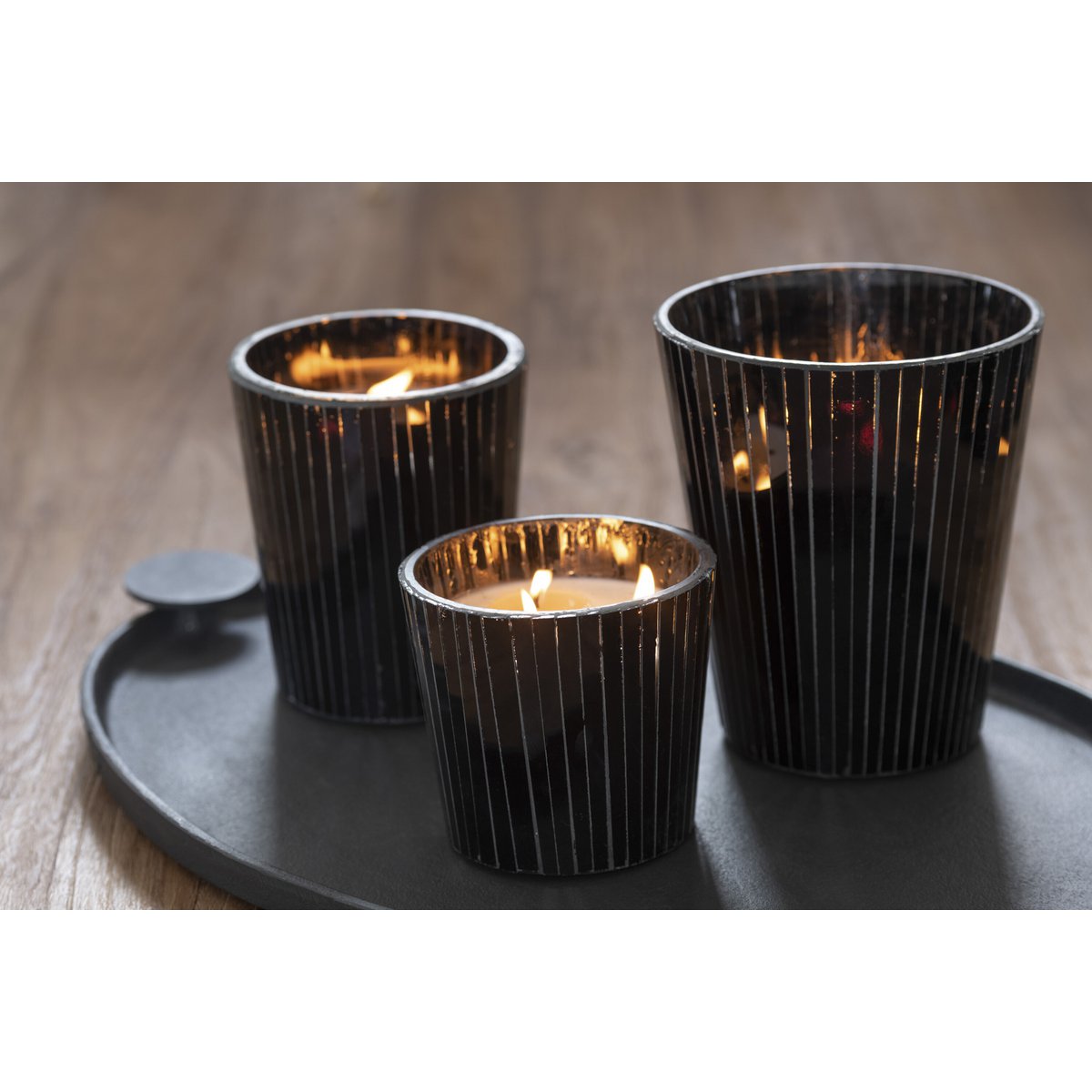 Emballage de la bougie parfumée J-Line Noa, style luxueux
