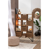 Armoire J-Line en teck recyclé, ambiance chaleureuse.