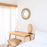Détail du motif en coton blanc du miroir Randu