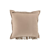 Coussin J-Line franges carré en cuir gris clair, détail des franges