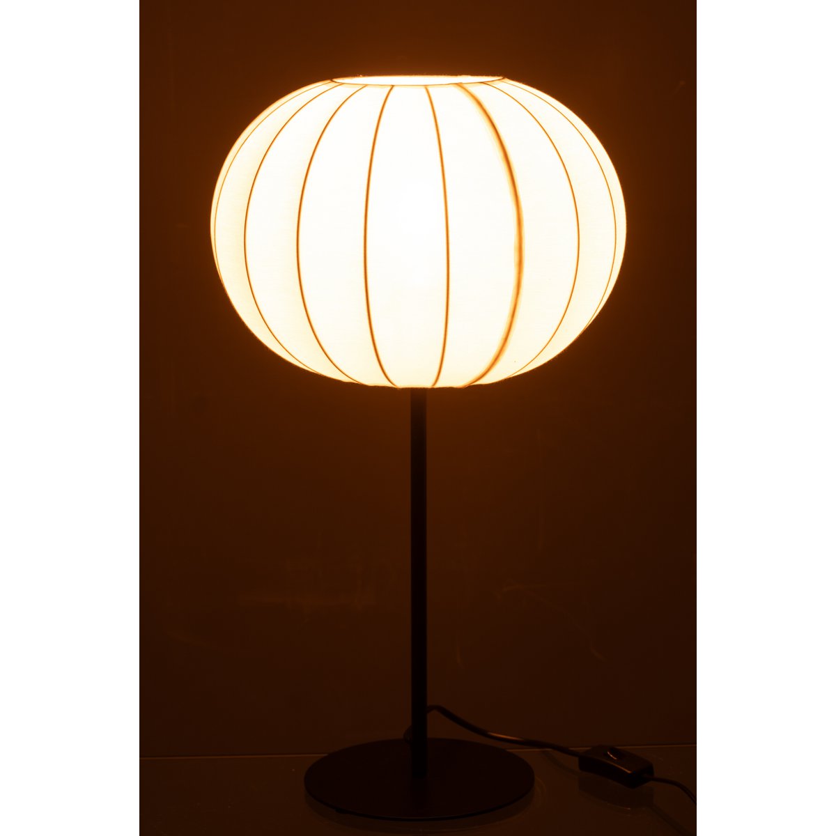 Détail de la lampe Lantern J-Line, textile et métal blanc