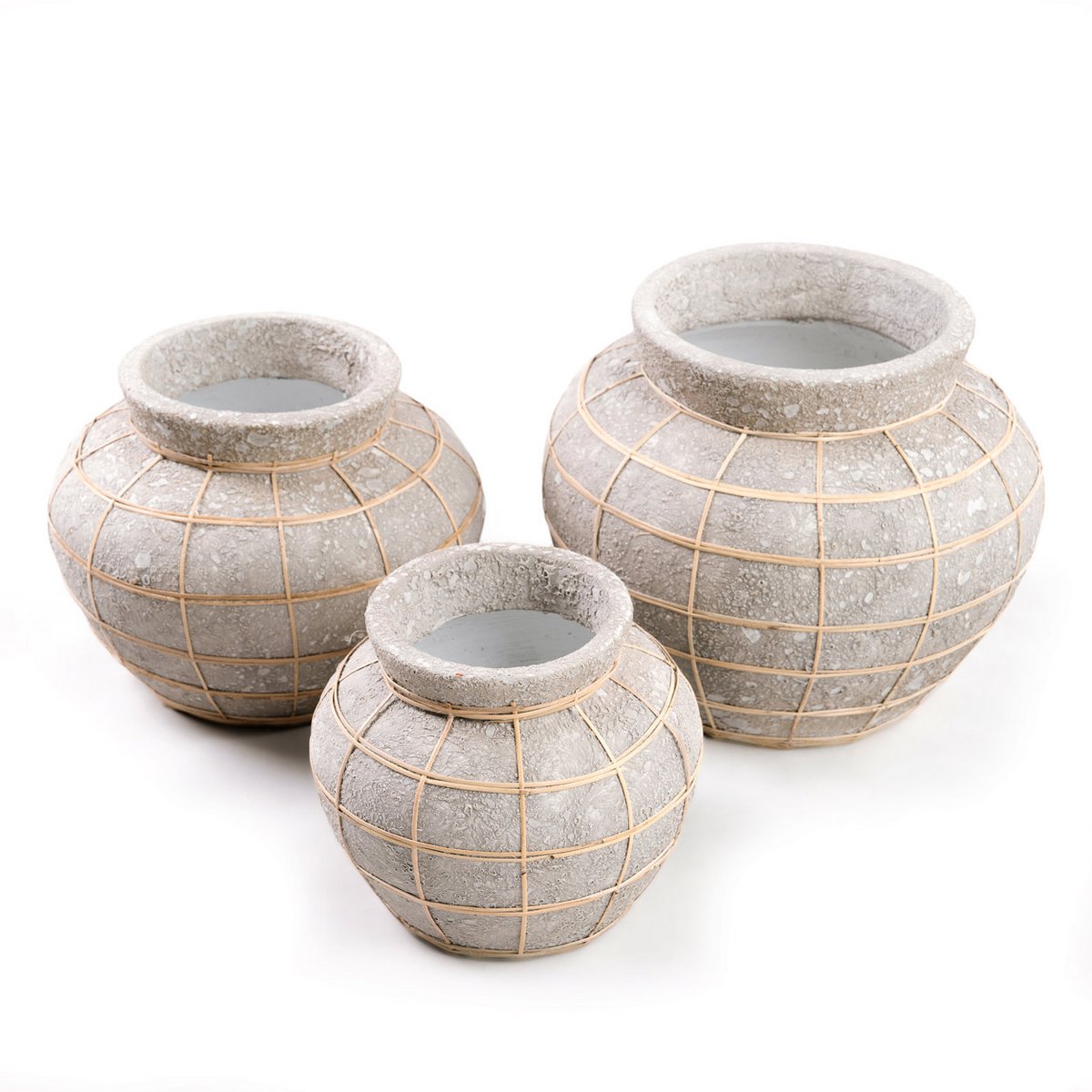 Vase Le Ventre en béton naturel, en gros plan