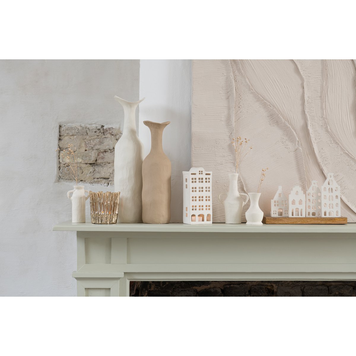 Détail du vase Agra J-Line, finition élégante en aluminium
