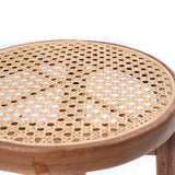 Tabouret en bois CARAMIN en Trembesi avec une surface d'assise en rotin tressé