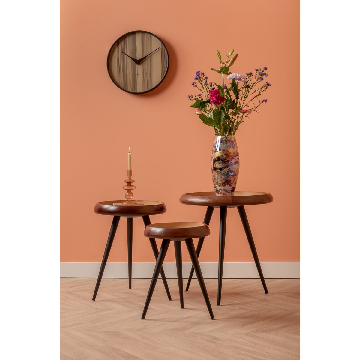 Vase Mélange Cône, ambiance dans un salon moderne