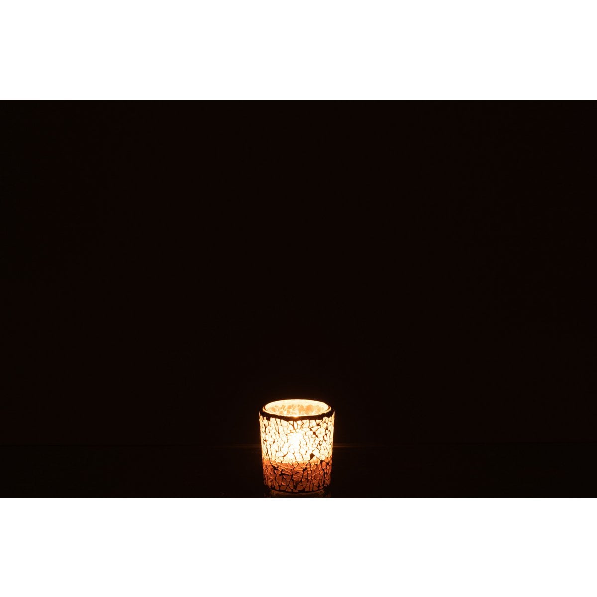 Photophore J-Line Mosaic Straight, ambiance dans un salon moderne