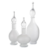 Détail du verre transparent du Vase Joey, reflet de luxe.
