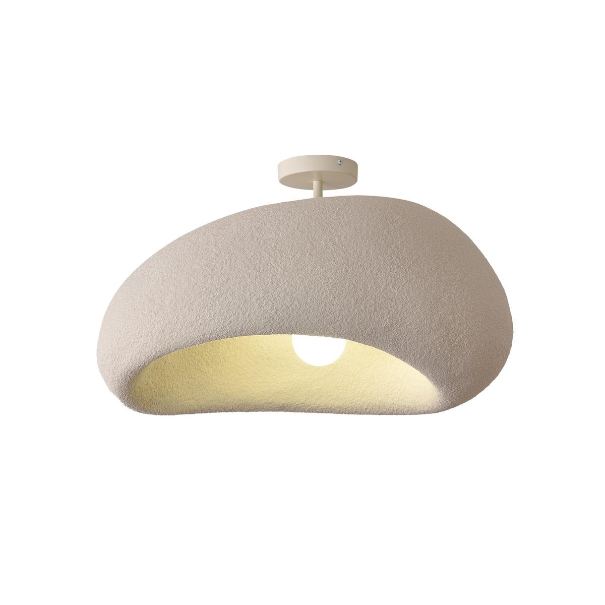 Plafonnier Sora 45 cm installé dans un intérieur moderne, mettant en valeur son design.