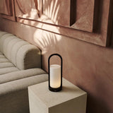 Lampe de table rechargeable en bois marron foncé Evie