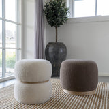 Détail du tissu doux du pouf Belfort marron