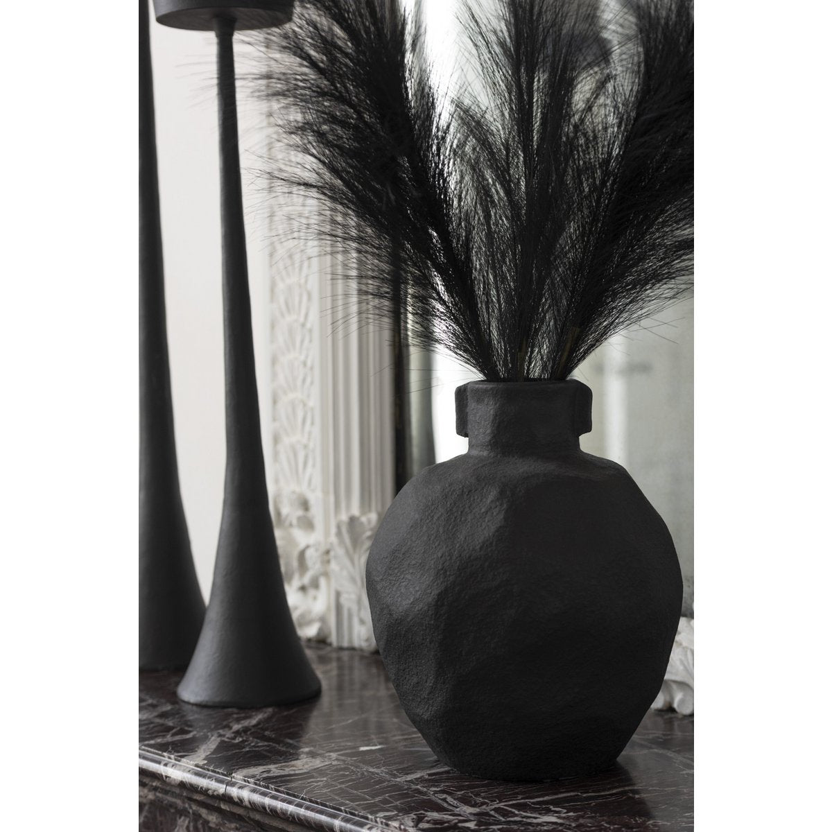 Branche J-Line noire, détail du matériau plastique