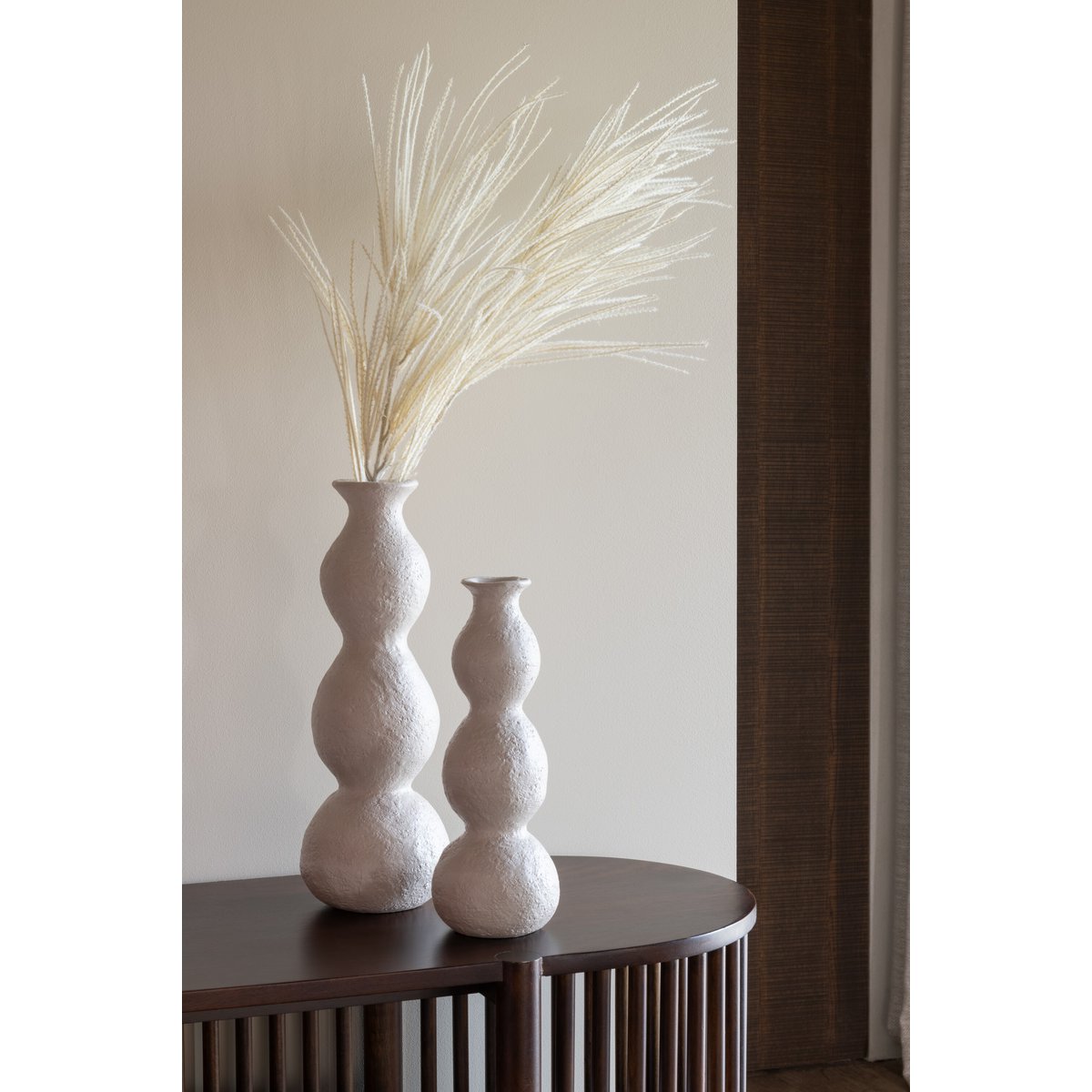 Bougeoir J-Line Olina en céramique crème, détail du design
