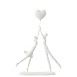 Couple Debout Coeur Ballon Poly Blanc - Figurine élégante en céramique