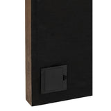 Cadre J-Line sur un mur décoré avec style