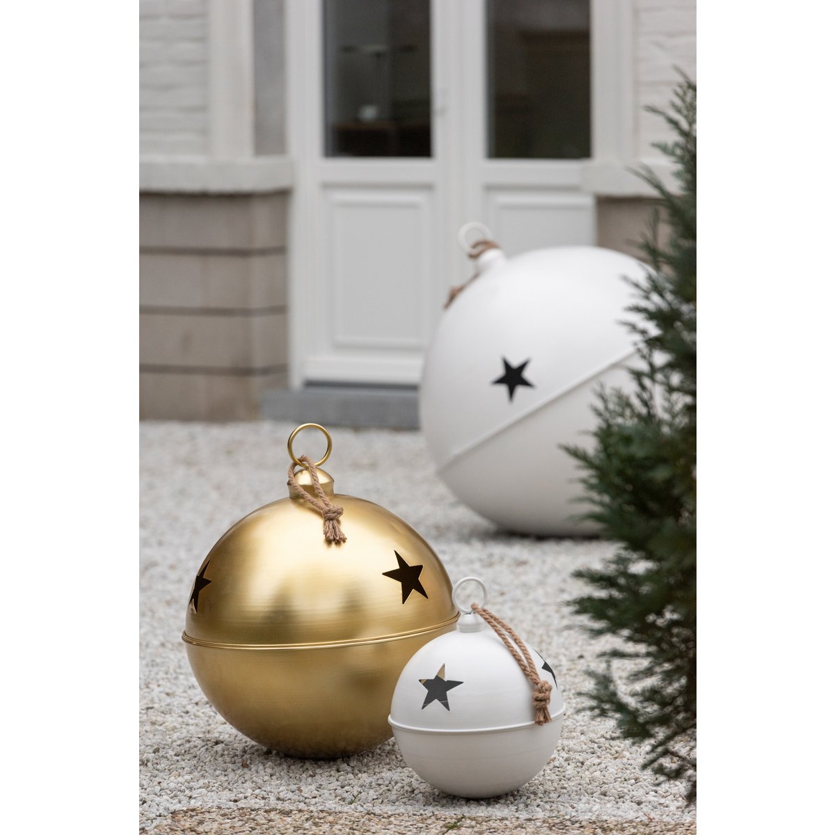 Boule de Noël Clear Matt J-Line - vue de face, finition mate blanche