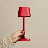 Lampe de table rechargeable rouge Ava Berry