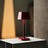 Lampe de table rechargeable rouge Ava Berry