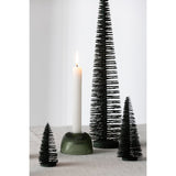 Arbre de Noël J-Line sur une table décorée