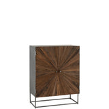 Vue d'ensemble de l'armoire Shanil dans un salon