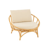 Chaise J-Line sur fond neutre, mettant en valeur le design