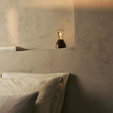 Lampe de table rechargeable en noyer Zavi