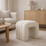 Pouf Colma - MDF, Pinède, Mousse, Polyester, Blanc - 41x36,5 cm en situation