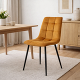 Chaise de salle à manger Middelfart – Velours polyester, acier, jaune moutarde – Lot de 2 en situation