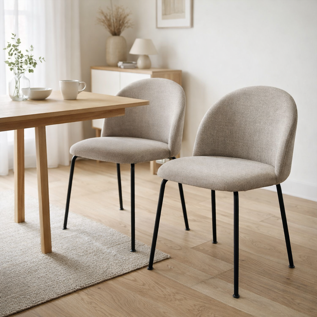 Chaise de salle à manger Geneve - Pierre, tissu, pieds en métal noir - Lot de 2 en situation