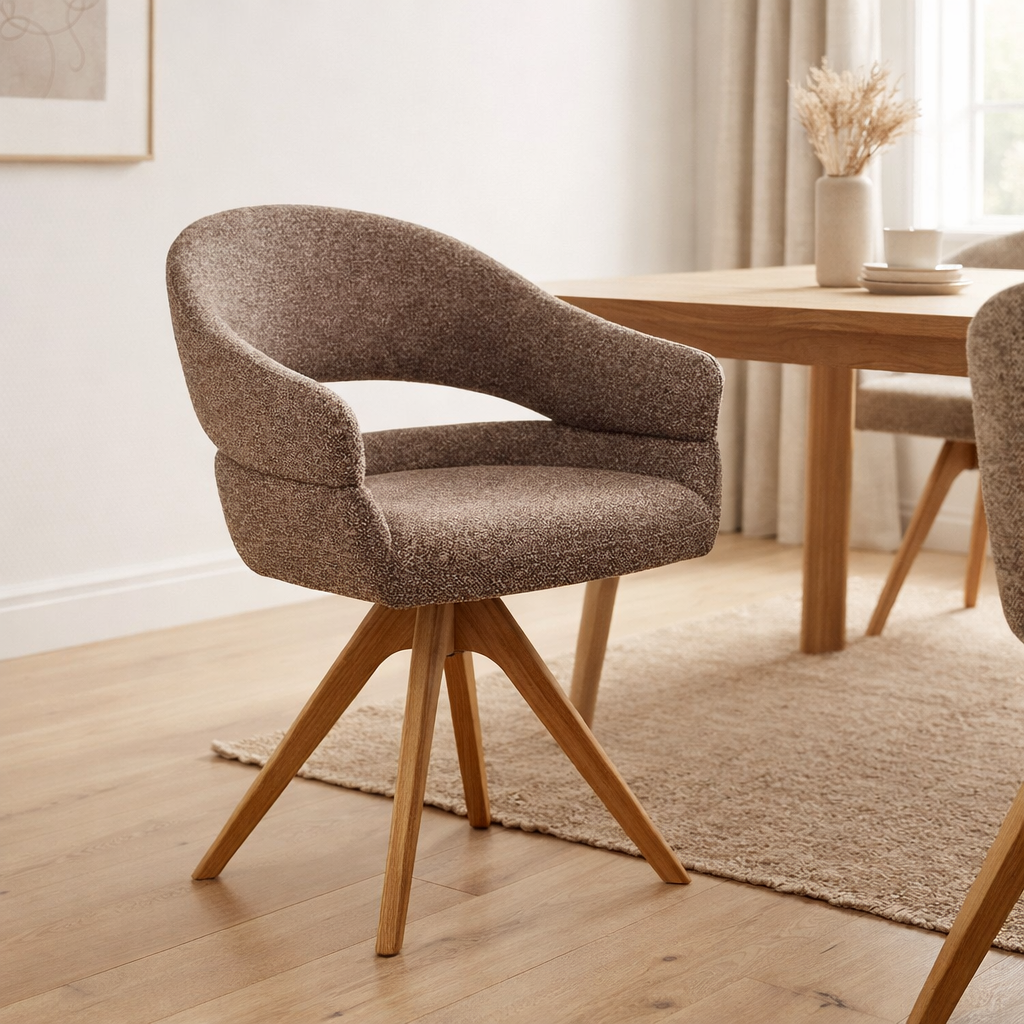 Chaise de salle à manger Dover avec pieds pivotants, marron, chêne naturel, HN1323 en situation