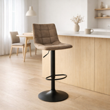 Chaise de bar Middelfart - Microfibre, Acier, Marron clair - Lot de 2 en situation