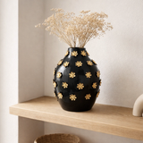 Vase Fleurs Dorées en situation