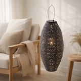 Lanterne LED de Foxdale - lanterne solaire gris et rechargeable, 20x20x40 cm en situation