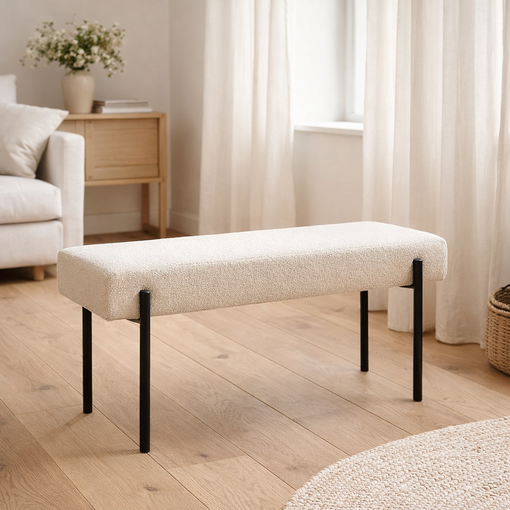 Banc Swindon - Bouclé Blanc, 100x36x42,5cm en situation