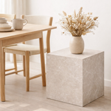 Table d'Appoint Prague - Aspect Marbre, Beige, 40x40x45cm en situation